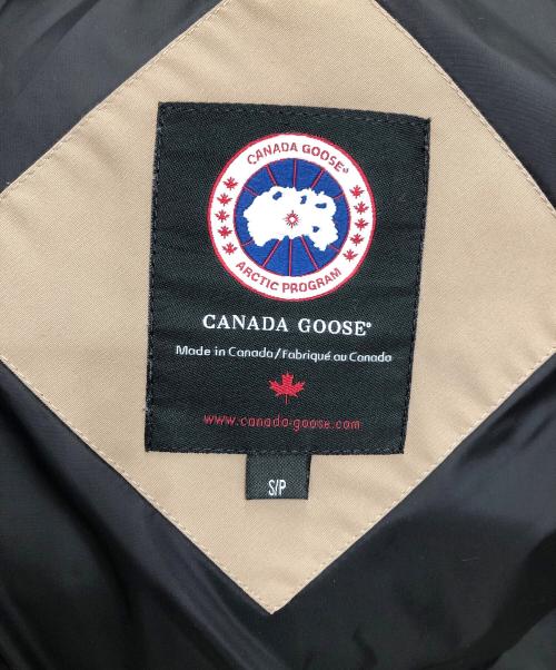CANADA GOOSE（カナダグース）CANADA GOOSE (カナダグース) ポーランド パーカ／POLAND PARKA ベージュ サイズ:Sの古着・服飾アイテム
