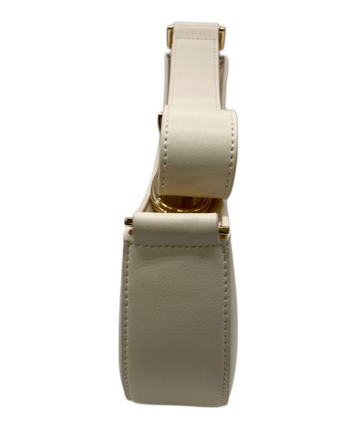 CHARLES & KEITH（チャールズアンドキース）CHARLES & KEITH (チャールズアンドキース) ワンショルダーバッグ ホワイトの古着・服飾アイテム