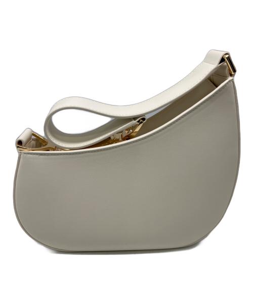 CHARLES & KEITH（チャールズアンドキース）CHARLES & KEITH (チャールズアンドキース) ワンショルダーバッグ ホワイトの古着・服飾アイテム