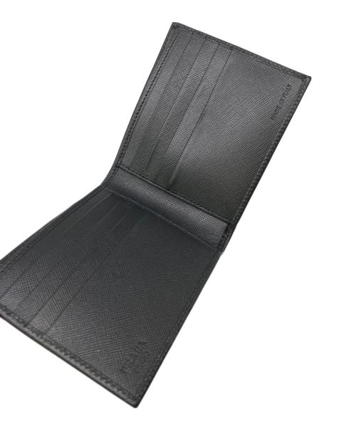 PRADA（プラダ）PRADA (プラダ) 2つ折り財布 ブラックの古着・服飾アイテム