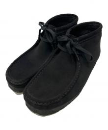 CLARKS（クラークス）の古着「チャッカーブーツ」｜ブラック