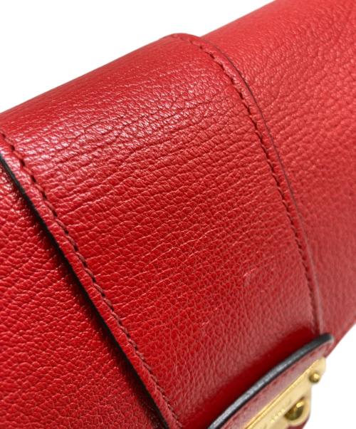 MIU MIU（ミュウミュウ）MIU MIU (ミュウミュウ) ショルダーバッグ レッドの古着・服飾アイテム