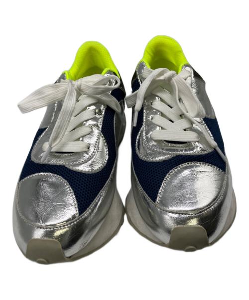 OMMO（オーエムエムオー）OMMO (オーエムエムオー) スニーカー ネイビー×シルバー サイズ:25cmの古着・服飾アイテム