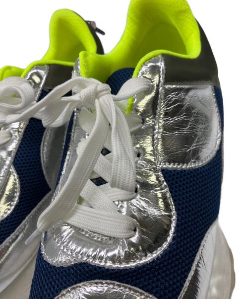 OMMO（オーエムエムオー）OMMO (オーエムエムオー) スニーカー ネイビー×シルバー サイズ:25cmの古着・服飾アイテム