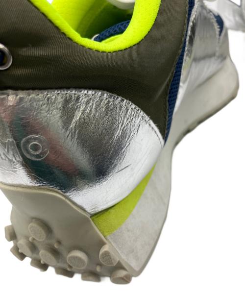 OMMO（オーエムエムオー）OMMO (オーエムエムオー) スニーカー ネイビー×シルバー サイズ:25cmの古着・服飾アイテム