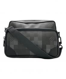LOUIS VUITTON（ルイ ヴィトン）の古着「メッセンジャーバッグ」｜ブラック