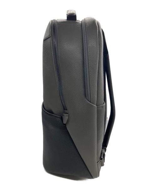 COLE HAAN（コールハーン）COLE HAAN (コールハーン) トライボロバックパック グレーの古着・服飾アイテム
