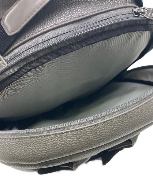 COLE HAAN（コールハーン）COLE HAAN (コールハーン) トライボロバックパック グレーの古着・服飾アイテム