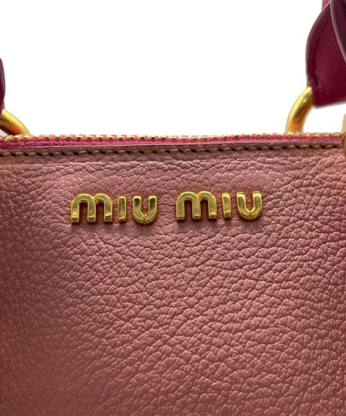 MIU MIU（ミュウミュウ）MIU MIU (ミュウミュウ) マドラス ピンクの古着・服飾アイテム