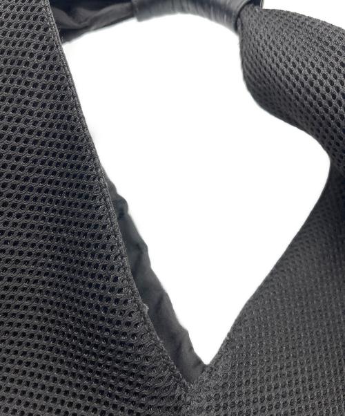 MM6 Maison Margiela（エムエムシックスメゾンマルジェラ）MM6 Maison Margiela (エムエムシックスメゾンマルジェラ) ジャパニーズ トライアングル ミディアム メッシュ ブラックの古着・服飾アイテム