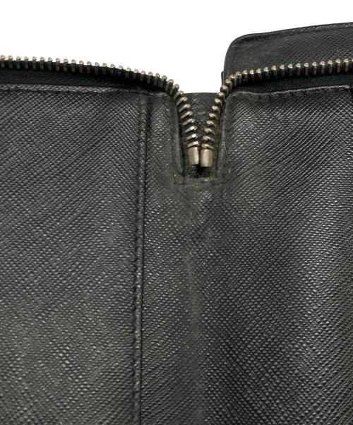 PRADA（プラダ）PRADA (プラダ) サフィアーノ ビジネスバッグ ブラックの古着・服飾アイテム