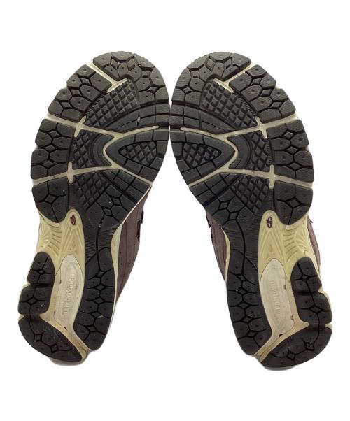 NEW BALANCE（ニューバランス）NEW BALANCE (ニューバランス) M2002RCD BROWN ブラウン サイズ:US 7の古着・服飾アイテム