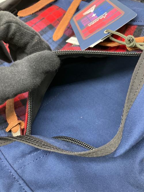 GREGORY（グレゴリー）GREGORY (グレゴリー) PLADRA (プラドラ) リュック ネイビー×レッド 未使用品の古着・服飾アイテム