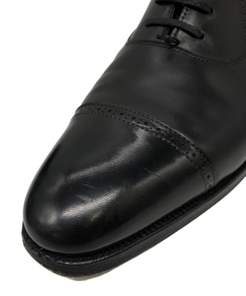 JOHN LOBB（ジョンロブ）JOHN LOBB (ジョンロブ) パンチドキャップトゥ ブラック サイズ:8の古着・服飾アイテム
