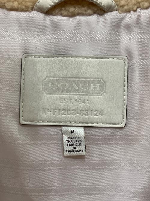 COACH（コーチ）COACH (コーチ) ダウンジャケット アイボリー サイズ:Mの古着・服飾アイテム