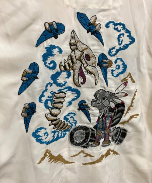 glamb（グラム）glamb (グラム) ジョジョと奇妙な冒険 半袖シャツ イエロー サイズ:2の古着・服飾アイテム