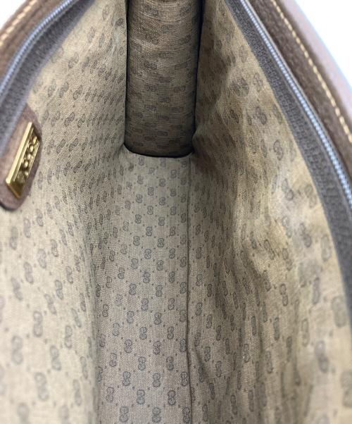 GUCCI（グッチ）GUCCI (グッチ) クラッチバッグ ベージュの古着・服飾アイテム