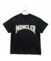 MONCLER（モンクレール）の古着「23SS グリッター ラメ ロゴ フットボール Tシャツ」｜ブラック