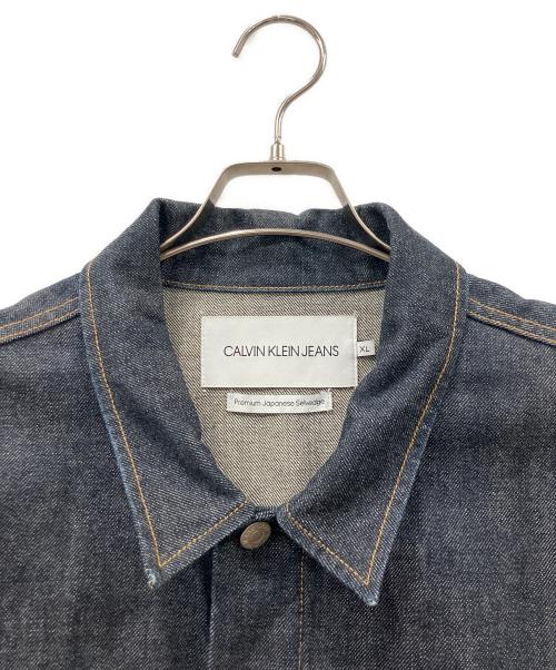 Calvin Klein Jeans（カルバンクラインジーンズ）Calvin Klein Jeans (カルバンクラインジーンズ) デニムジャケット ネイビー サイズ:XLの古着・服飾アイテム