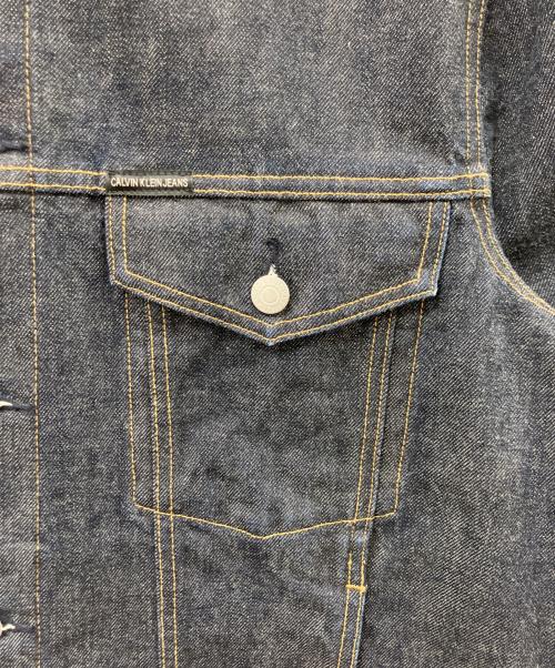 Calvin Klein Jeans（カルバンクラインジーンズ）Calvin Klein Jeans (カルバンクラインジーンズ) デニムジャケット ネイビー サイズ:XLの古着・服飾アイテム