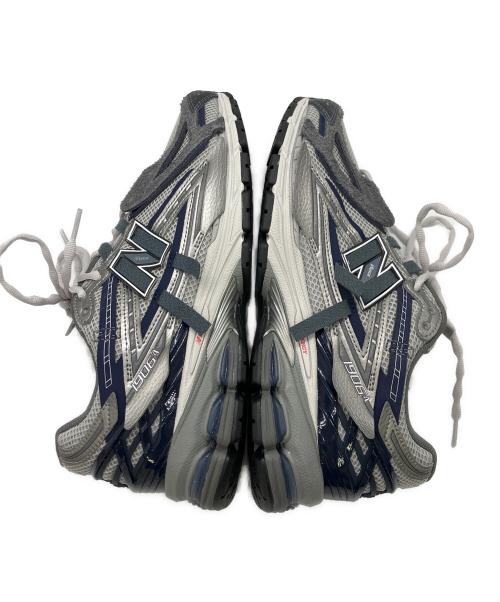 NEW BALANCE（ニューバランス）NEW BALANCE (ニューバランス) ローカットスニーカー グレー×ネイビー サイズ:26.5cmの古着・服飾アイテム