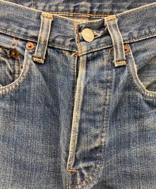 LEVI'S（リーバイス）LEVI'S (リーバイス) デニムパンツ インディゴ サイズ:68.5（W27）の古着・服飾アイテム