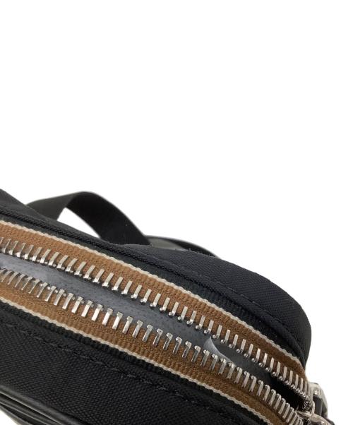 FENDI（フェンディ）FENDI (フェンディ) ペカンショルダーバッグ ブラックの古着・服飾アイテム