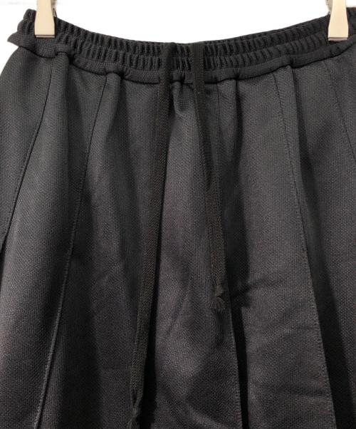 TRUNO（トルノ）TRUNO (トルノ) スリットプリーツロングスカート ブラック サイズ:FREEの古着・服飾アイテム