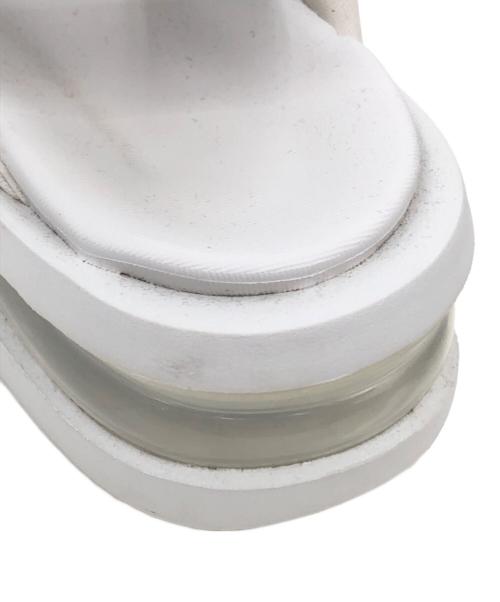 NIKE（ナイキ）NIKE (ナイキ) サンダル ベージュ サイズ:25cmの古着・服飾アイテム