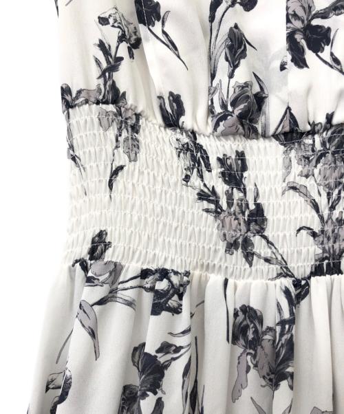 FRAY ID（フレイ アイディー）FRAY ID (フレイ アイディー) ウエストシャーリングフラワープリントワンピース ホワイトの古着・服飾アイテム