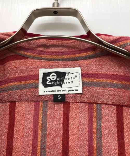 Engineered Garments（エンジニアドガーメンツ）Engineered Garments (エンジニアードガーメンツ) 半袖シャツ レッド サイズ:Sの古着・服飾アイテム