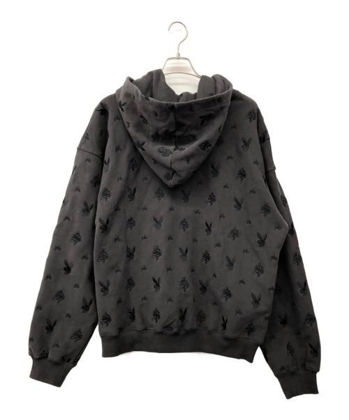 SUPPLIER（サプライヤー）SUPPLIER (サプライヤー) PLAY BOY (プレイボーイ) プルオーバーパーカー グレー サイズ:L 未使用品の古着・服飾アイテム