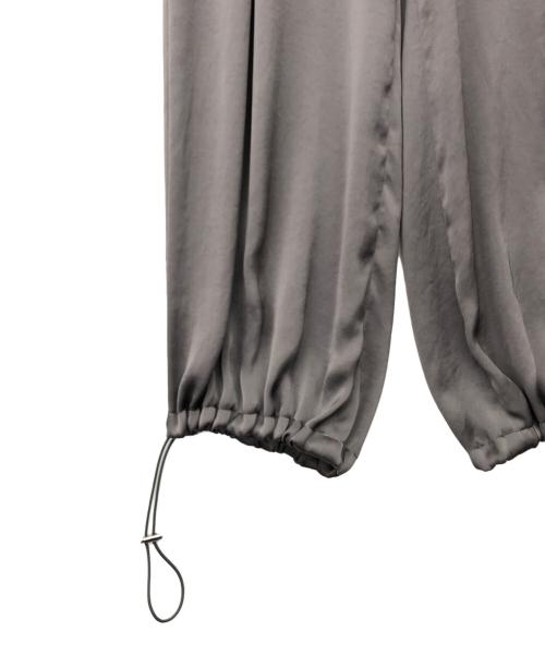 EVERYDAY I LIKE.（エヴリデイ アイ ライク）EVERYDAY I LIKE. (エヴリデイ アイ ライク) サテンカーゴパンツ カーキ サイズ:36の古着・服飾アイテム