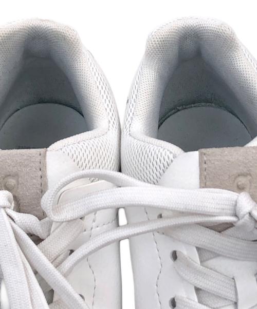 on（オン）on (オン) スニーカー ホワイト サイズ:24cmの古着・服飾アイテム