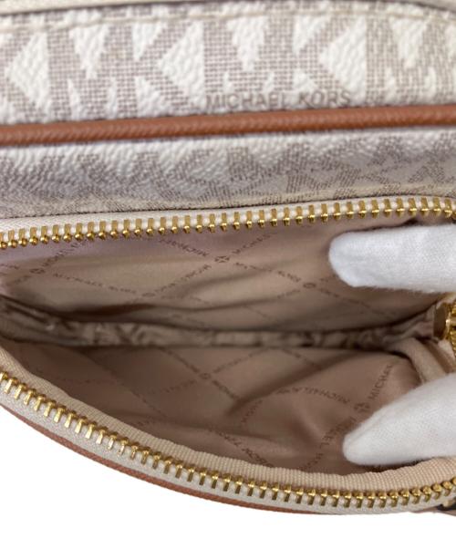 MICHAEL KORS（マイケル・コース）MICHAEL KORS (マイケル・コース) ショルダーバッグ ホワイト×ブラウンの古着・服飾アイテム