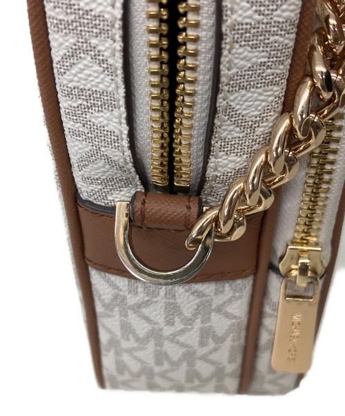 MICHAEL KORS（マイケル・コース）MICHAEL KORS (マイケル・コース) ショルダーバッグ ホワイト×ブラウンの古着・服飾アイテム