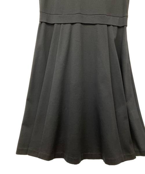 BLUE LABEL CRESTBRIDGE（ブルーレーベルクレストブリッジ）BLUE LABEL CRESTBRIDGE (ブルーレーベルクレストブリッジ) 半袖ワンピース ブラック サイズ:36の古着・服飾アイテム