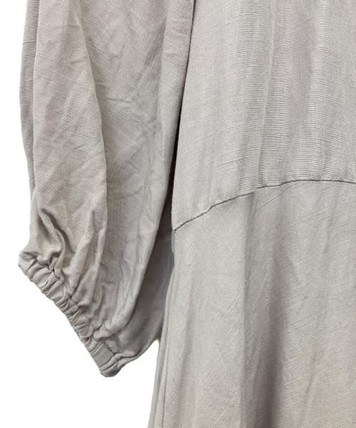RANDEBOO（ランデブー）RANDEBOO (ランデブー) 半袖ワンピース ライトグレー サイズ:FREEの古着・服飾アイテム