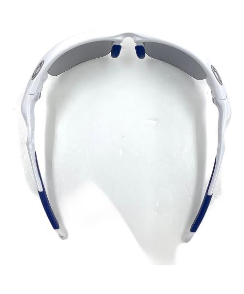 OAKLEY（オークリー）OAKLEY (オークリー) サングラス ホワイトの古着・服飾アイテム