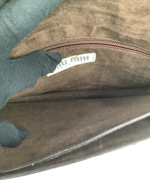 MIU MIU（ミュウミュウ）MIU MIU (ミュウミュウ) ショルダーバッグ ブラウンの古着・服飾アイテム