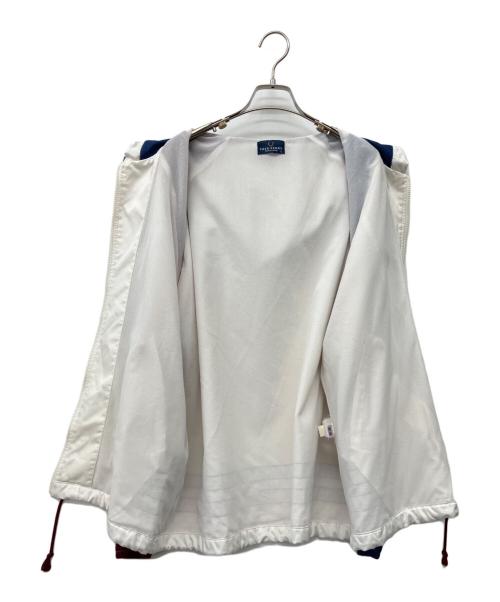 FRED PERRY（フレッドペリー）FRED PERRY (フレッドペリー) フーデッドジャケット ホワイト サイズ:Lの古着・服飾アイテム