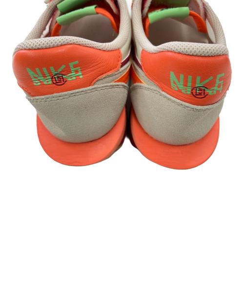 NIKE（ナイキ）NIKE (ナイキ) スニーカー ベージュ×オレンジ サイズ:28cmの古着・服飾アイテム