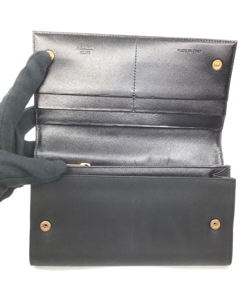 PRADA（プラダ）PRADA (プラダ) フラップウォレット ブラックの古着・服飾アイテム