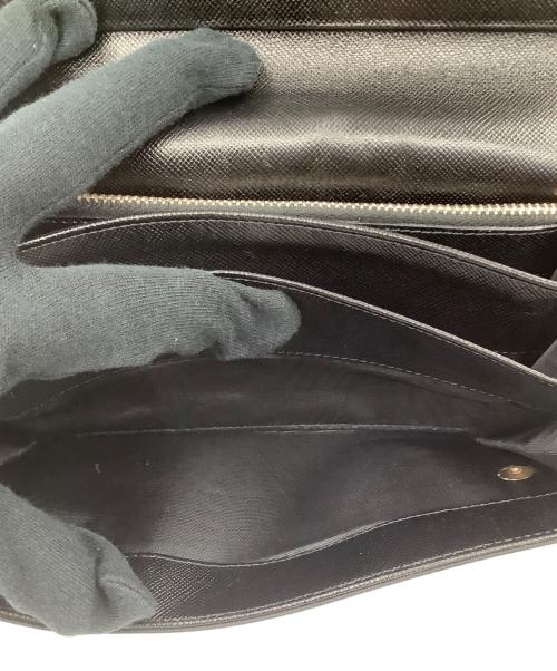PRADA（プラダ）PRADA (プラダ) フラップウォレット ブラックの古着・服飾アイテム
