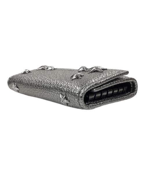 JIMMY CHOO（ジミーチュウ）JIMMY CHOO (ジミーチュウ) NEPTUNE UUR　キーケース シルバーの古着・服飾アイテム