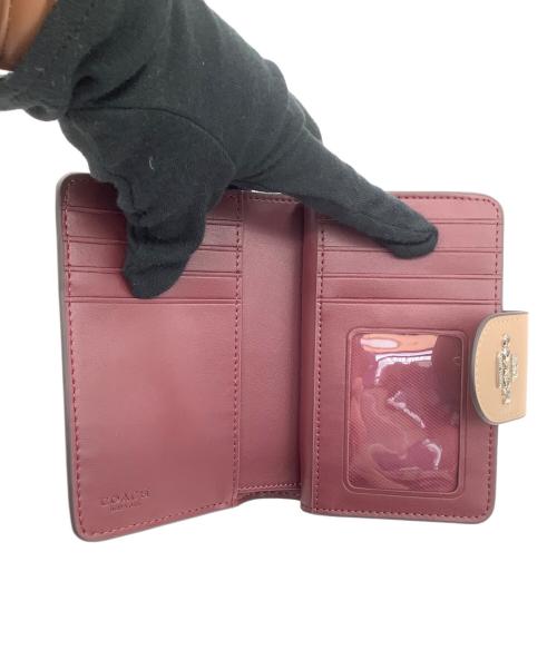 COACH（コーチ）COACH (コーチ) ミディアム コーナー ジップ ウォレット・シグネチャー トープの古着・服飾アイテム