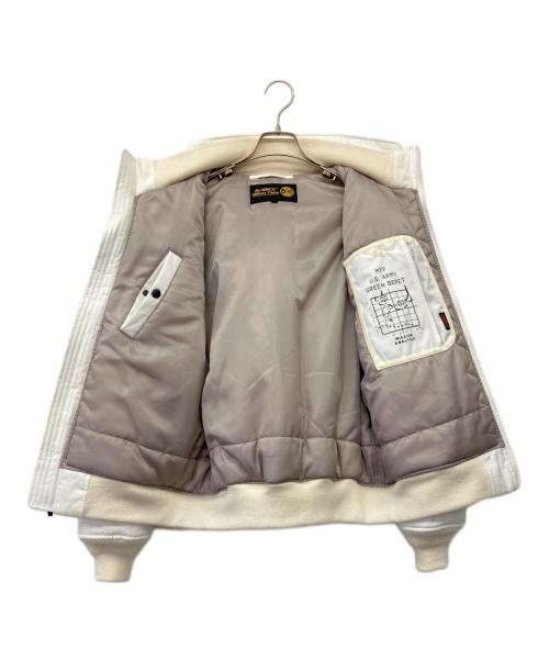 AVIREX（アヴィレックス）AVIREX (アヴィレックス) フライトジャケット ホワイト サイズ:Mの古着・服飾アイテム