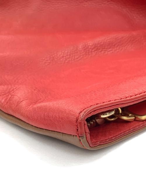 FENDI（フェンディ）FENDI (フェンディ) Leather Foldover Clutch Bag レッド×ブラウンの古着・服飾アイテム