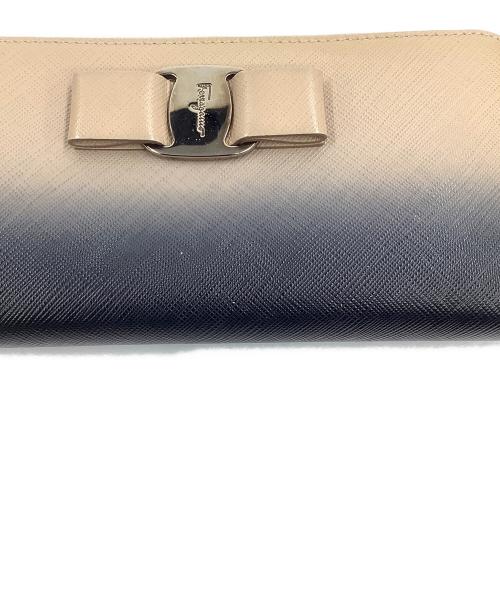 Salvatore Ferragamo（サルヴァトーレ フェラガモ）Salvatore Ferragamo (サルヴァトーレ フェラガモ) L字ファスナー長財布 グラデーションの古着・服飾アイテム