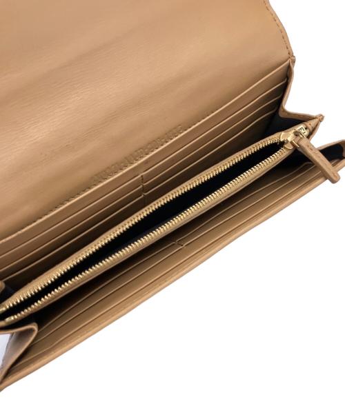 FENDI（フェンディ）FENDI (フェンディ) CONTINENTAL WALLET ベージュの古着・服飾アイテム